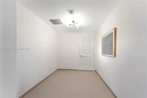 88 SW 7th Street Miami FL 33130