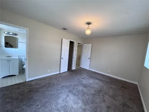 6844 SW 12th Street Pembroke Pines FL 33023