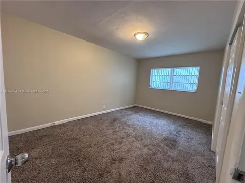 6844 SW 12th Street Pembroke Pines FL 33023
