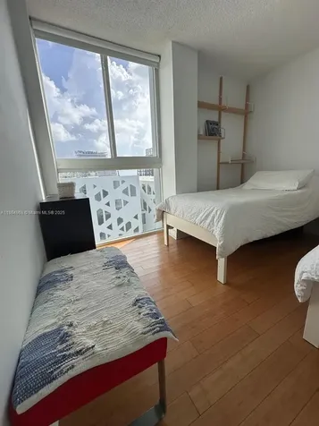 3200 Collins Avenue Miami Beach FL 33140