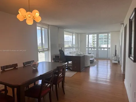 3200 Collins Avenue Miami Beach FL 33140