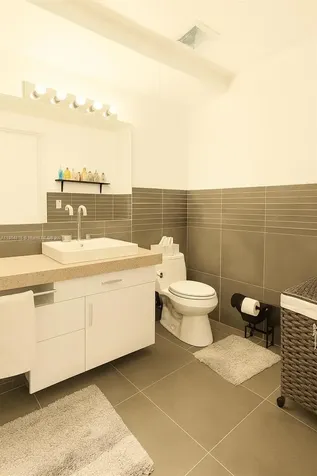 435 21st Street Miami Beach FL 33139