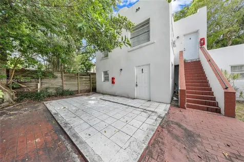 1924 SW 9th Street Miami FL 33135