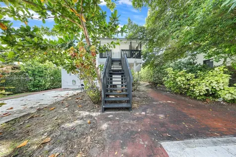 1924 SW 9th Street Miami FL 33135