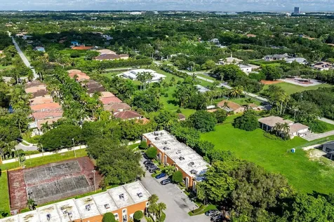 11579 NW 2nd Street Plantation FL 33325