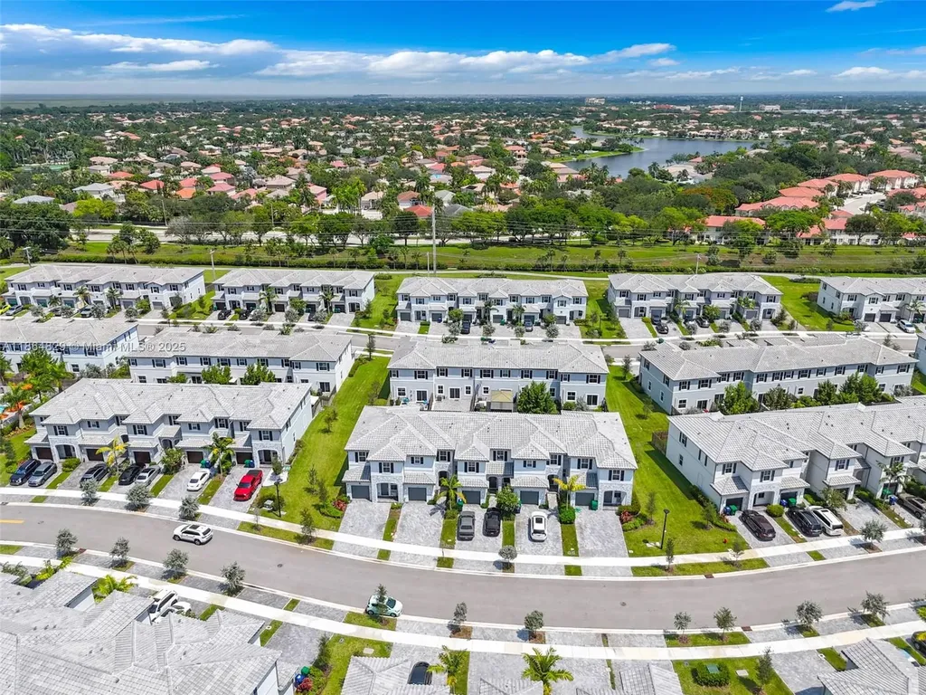 11927 NW 46th Street Coral Springs FL 33076