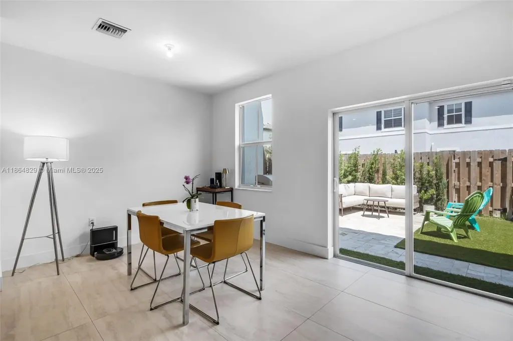 11927 NW 46th Street Coral Springs FL 33076