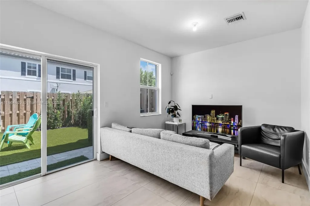 11927 NW 46th Street Coral Springs FL 33076