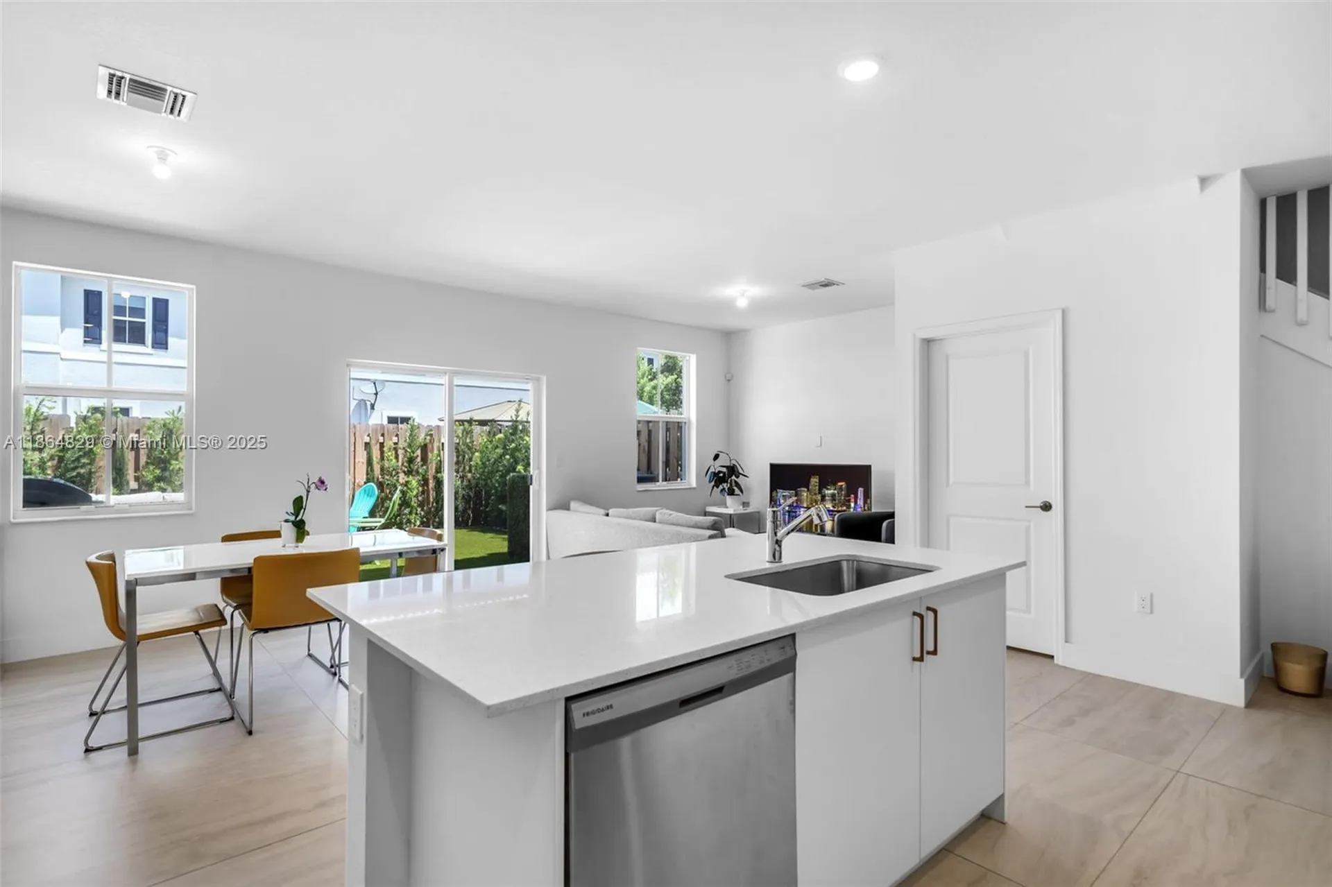 11927 NW 46th Street Coral Springs FL 33076