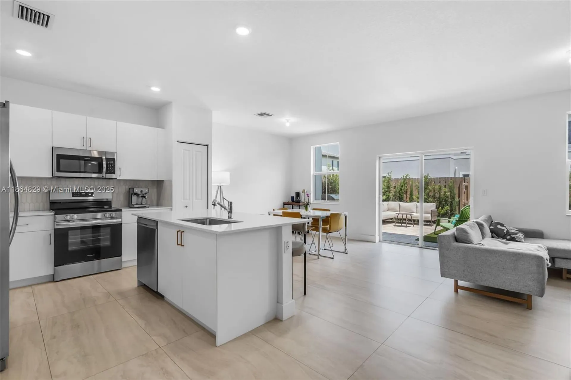 11927 NW 46th Street Coral Springs FL 33076