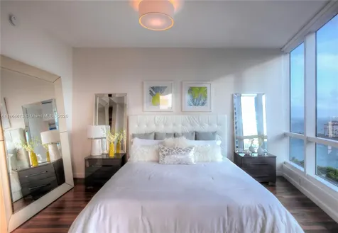 100 S Pointe Drive Miami Beach FL 33139