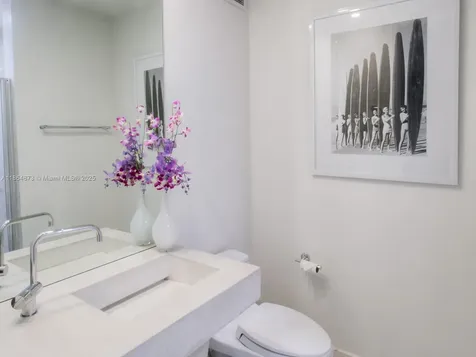 100 S Pointe Drive Miami Beach FL 33139