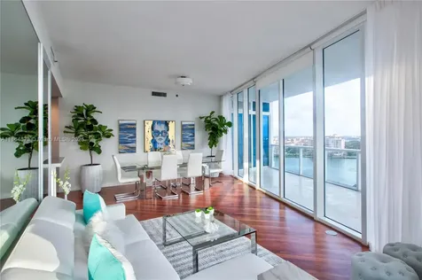 100 S Pointe Drive Miami Beach FL 33139