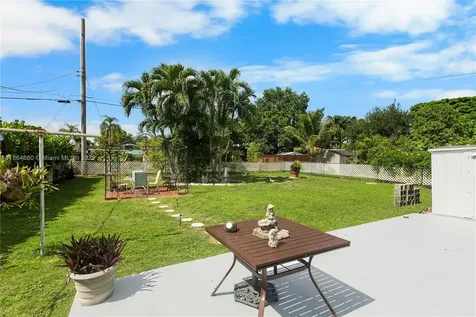 6377 SW 15th Street West Miami FL 33144