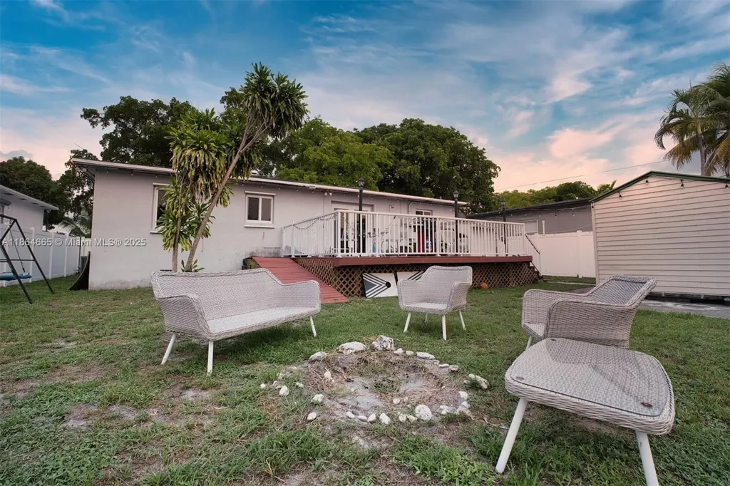 1923 Dewey Street Hollywood FL 33020