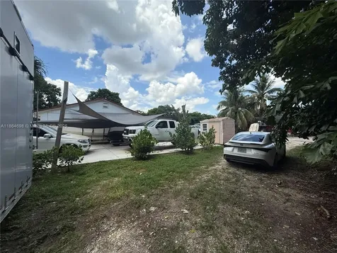 15765 SW 206th Avenue Miami FL 33187