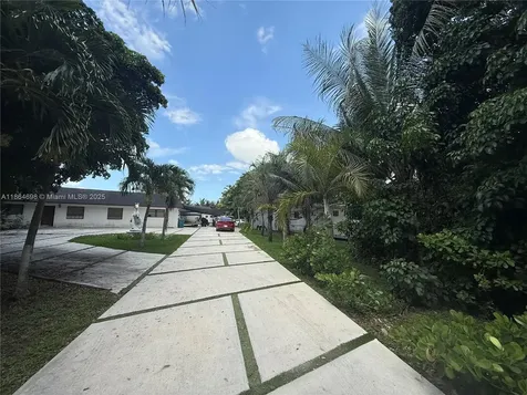 15765 SW 206th Avenue Miami FL 33187