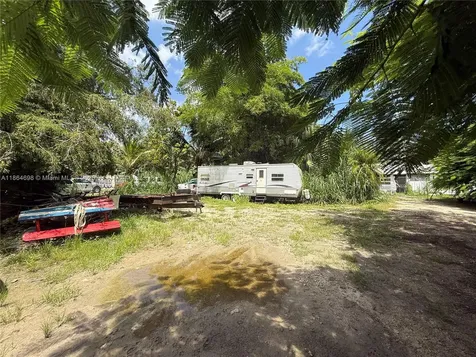 15765 SW 206th Avenue Miami FL 33187