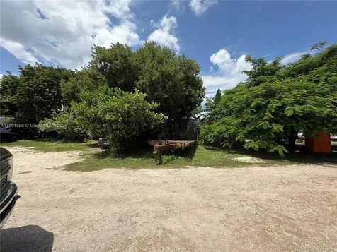 15765 SW 206th Avenue Miami FL 33187