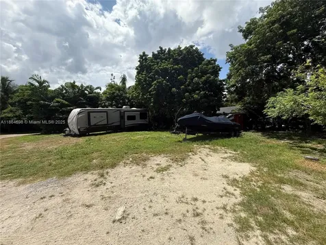 15765 SW 206th Avenue Miami FL 33187