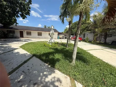15765 SW 206th Avenue Miami FL 33187