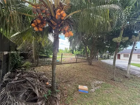 15765 SW 206th Avenue Miami FL 33187