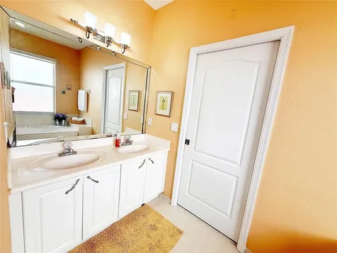 16032 SW 63rd Terrace Miami FL 33193