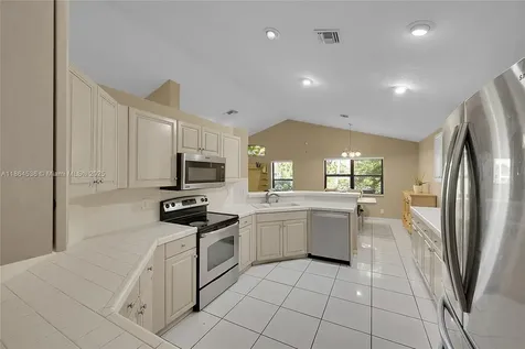 10261 S Lexington Lakes Boulevard S Boynton Beach FL 33436