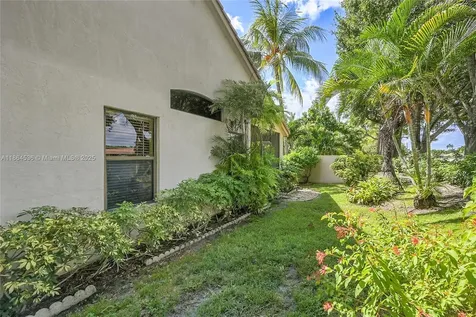 10261 S Lexington Lakes Boulevard S Boynton Beach FL 33436