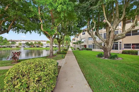 5001 NW 34th Street Lauderdale Lakes FL 33319