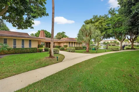 5001 NW 34th Street Lauderdale Lakes FL 33319