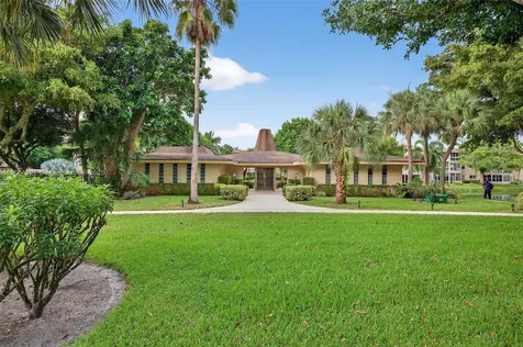 5001 NW 34th Street Lauderdale Lakes FL 33319