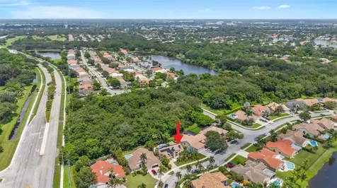 9945 W Tree Tops Court Davie FL 33328