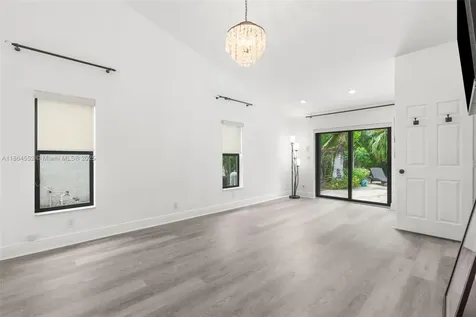 9945 W Tree Tops Court Davie FL 33328