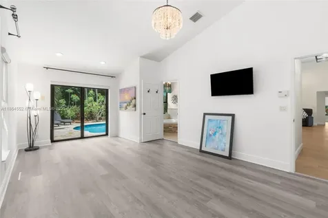 9945 W Tree Tops Court Davie FL 33328