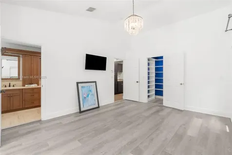 9945 W Tree Tops Court Davie FL 33328