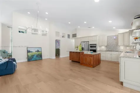 9945 W Tree Tops Court Davie FL 33328