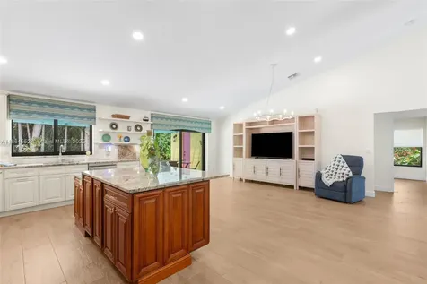9945 W Tree Tops Court Davie FL 33328