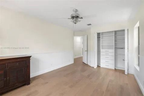 9945 W Tree Tops Court Davie FL 33328