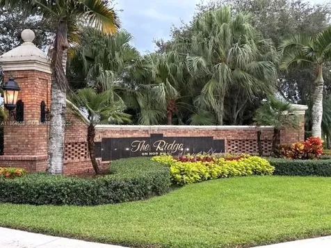 9945 W Tree Tops Court Davie FL 33328