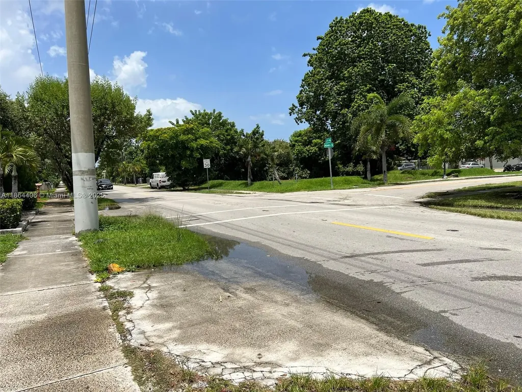 802 S 24th Avenue Hollywood FL 33020