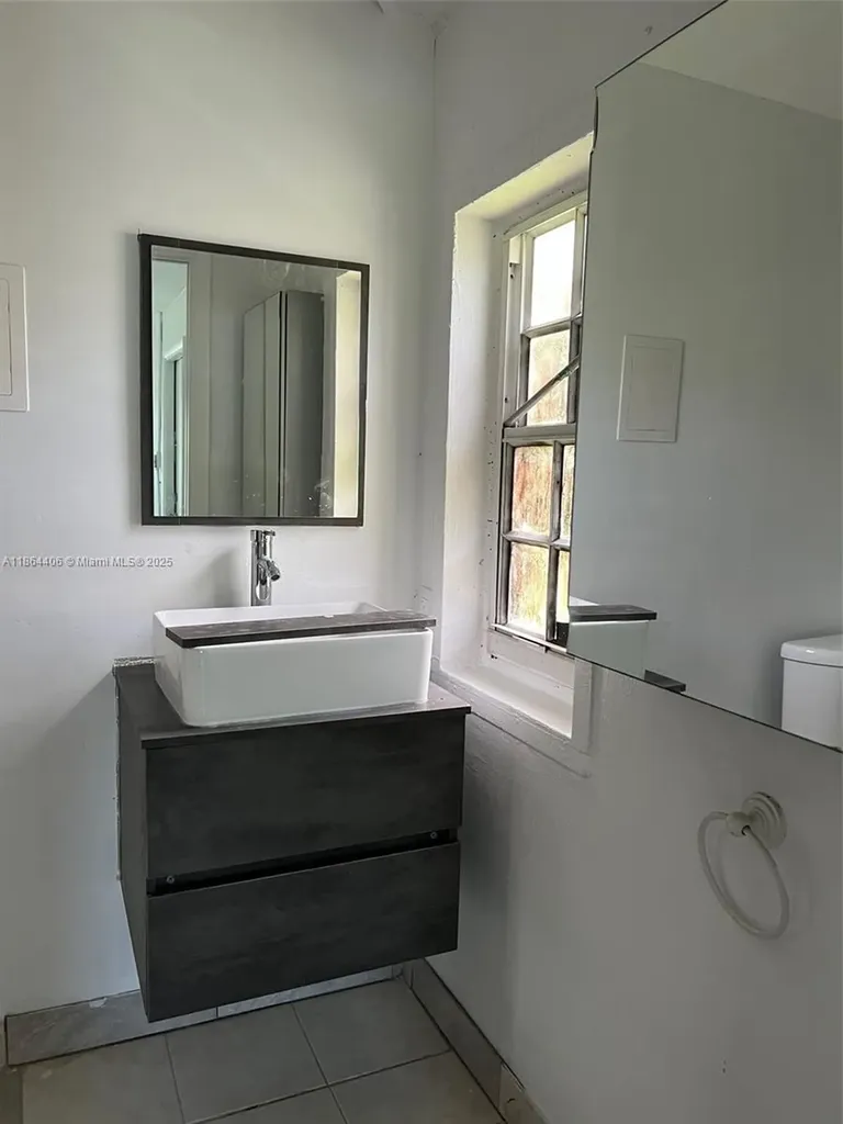 802 S 24th Avenue Hollywood FL 33020