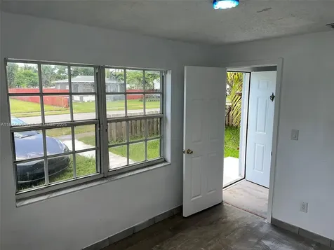 802 S 24th Avenue Hollywood FL 33020