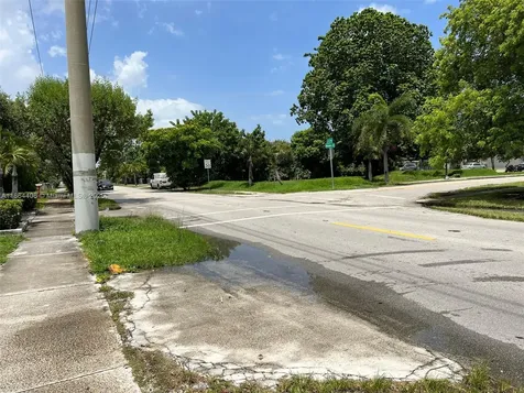 802 S 24th Avenue Hollywood FL 33020