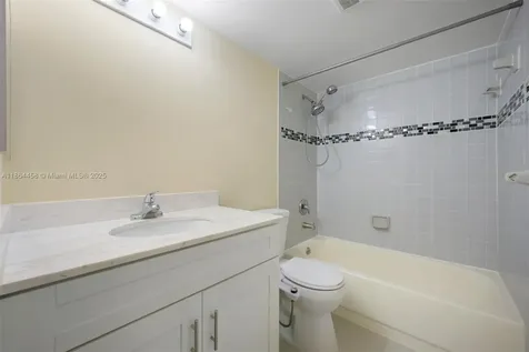 530 S Park Road Hollywood FL 33021