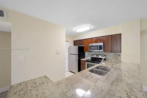 530 S Park Road Hollywood FL 33021