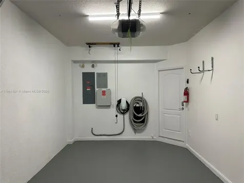 197 E Santa Barbara Way Palm Beach Gardens FL 33410