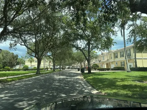 197 E Santa Barbara Way Palm Beach Gardens FL 33410