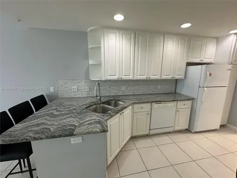 197 E Santa Barbara Way Palm Beach Gardens FL 33410