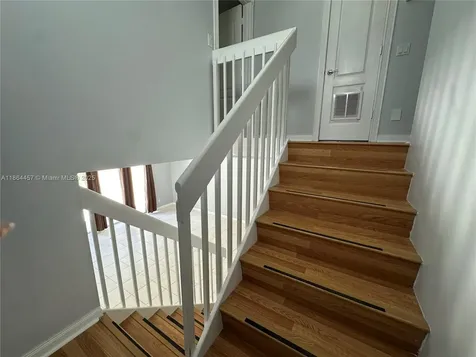 197 E Santa Barbara Way Palm Beach Gardens FL 33410